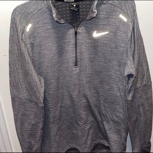 Nike sphere half zip